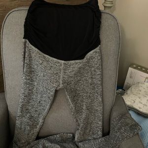 Beyond the bump by beyond yoga Maternity leggings